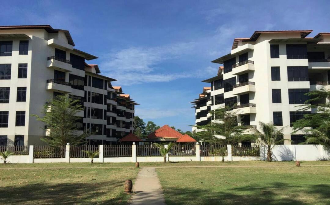 צראטינג Samsuria Beach Resort & Residence מראה חיצוני תמונה